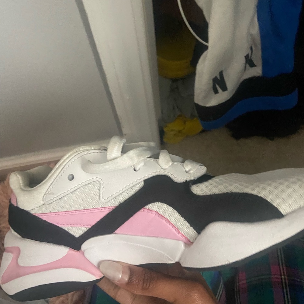 white pink and black pumas